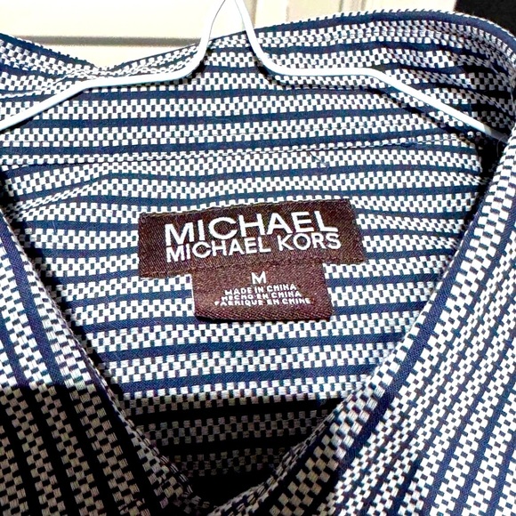 ✨ Vintage Charm Meets Modern Elegance – Michael Kors Men’s Striped Dress Shirt ✨ - Picture 3 of 14